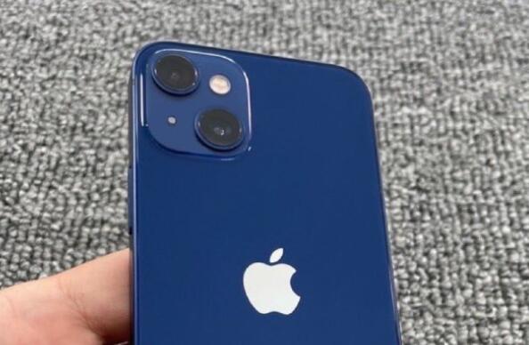 iPhone 13系列原型机谍照：相机模组全新升级