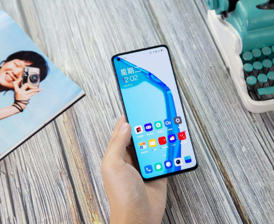 vivo S12 Pro评测：性能出众，轻薄机身下的影像先锋